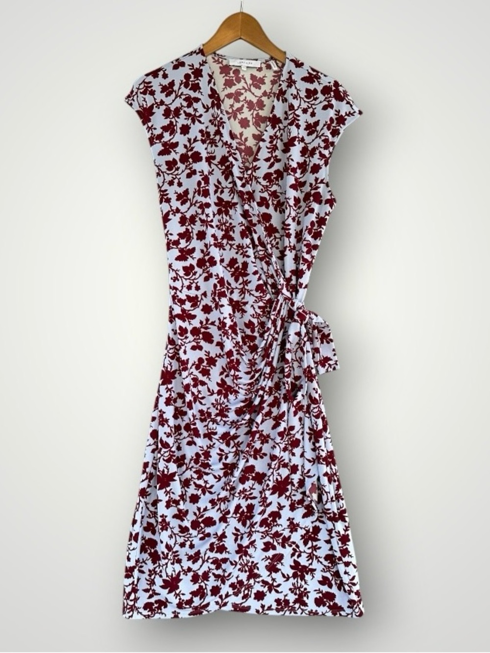 🎉5 for $45🎉 Lark & Ro wrap dress size L